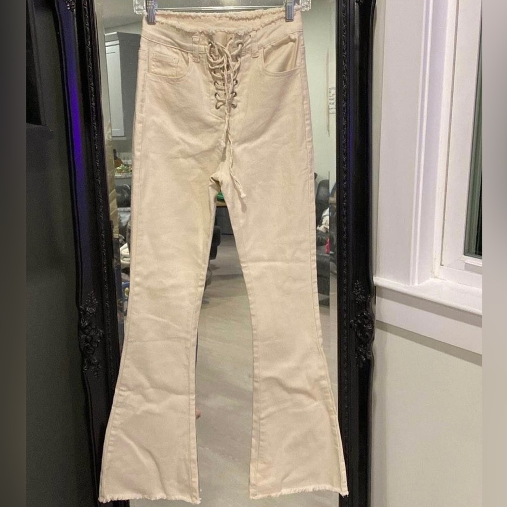 High waisted women’s jeans